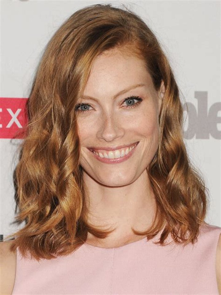 Alyssa Sutherland Bra Size, Age, Weight, Height, Measurements